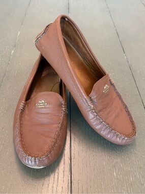 Coach Women’s Brown Leather Loafers/Closed Toe Shoes • Size 7.5